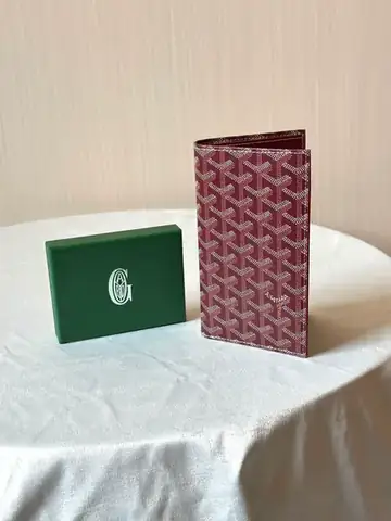 GOYARD Long wallet burgundy in Dubai